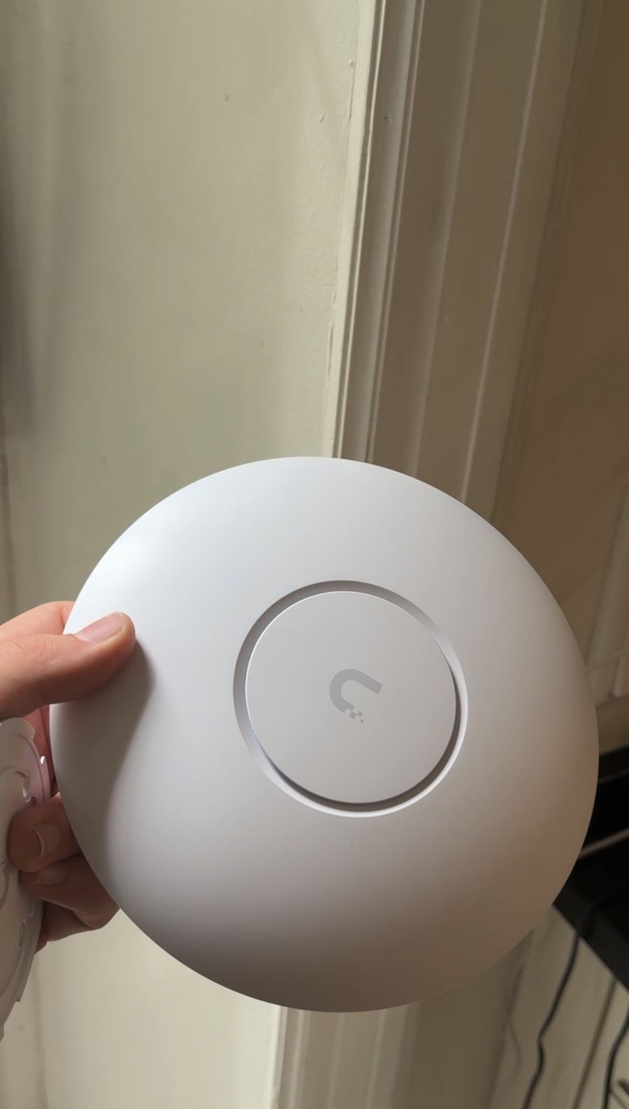 UniFi Access Point vor der Montage